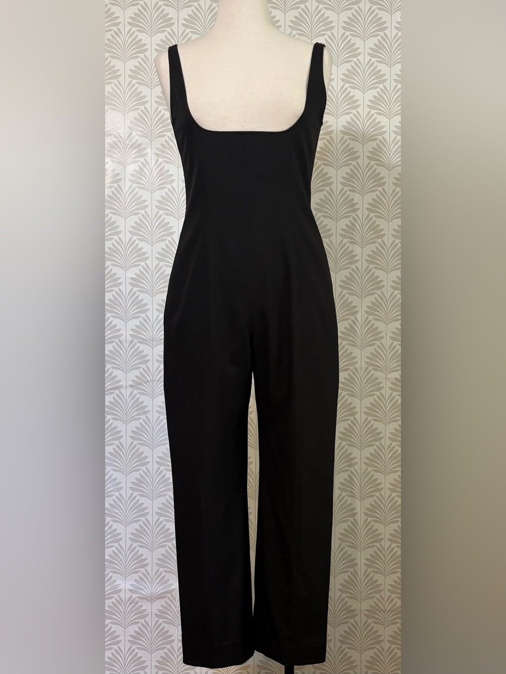 Sleek Black Square-Neck Sleeveless Wide Leg
Jumpsuit